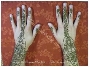 Beautifully hennaed hands!